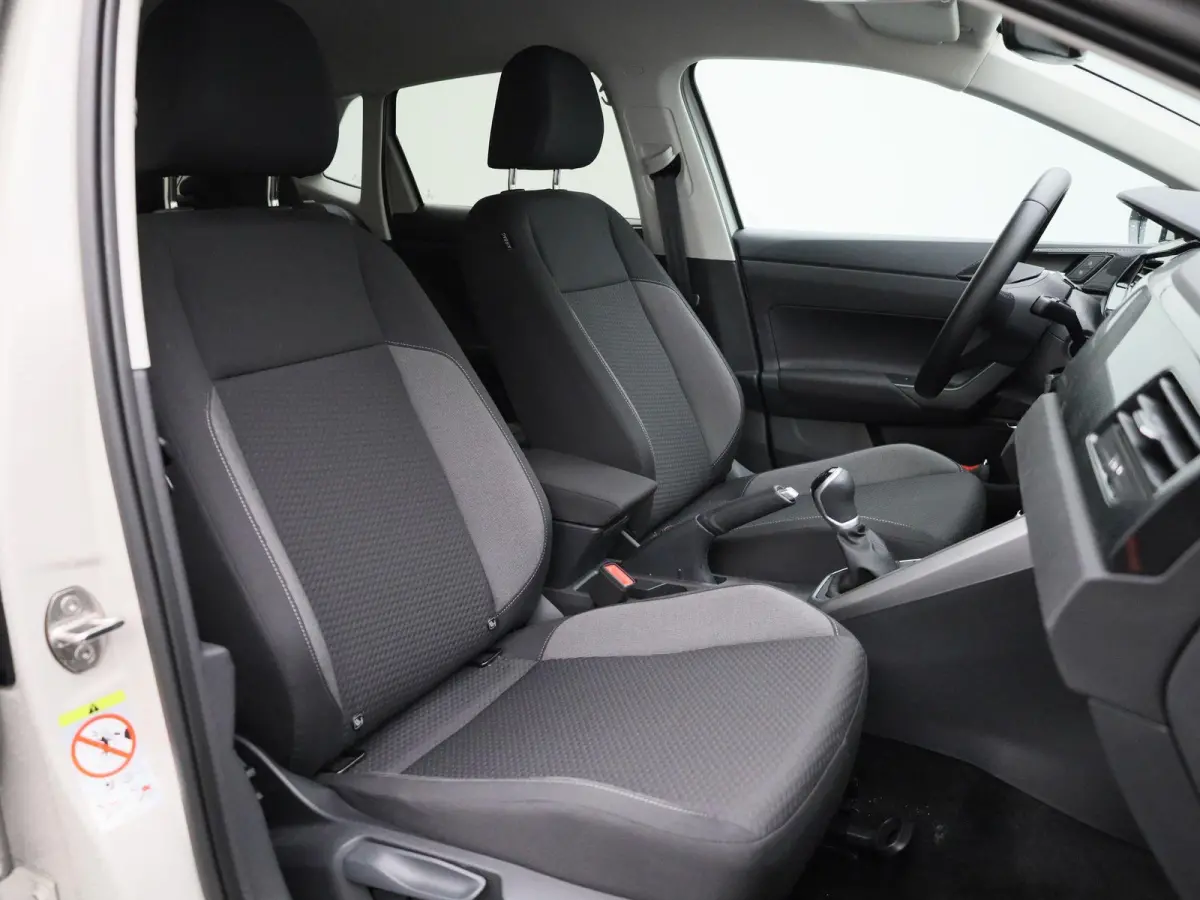 1.0 TSI Life Edition 95 PK | Demo | Parkeersensoren Achter | Achteruirijcamera | Privacy Glas | 15 Inch Velgen | Apple Carplay | Android Auto