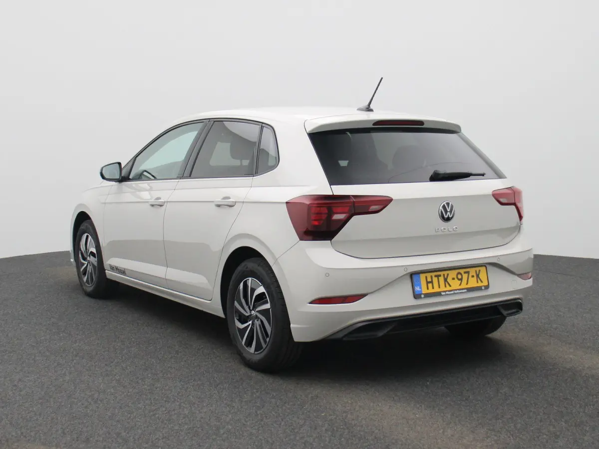 1.0 TSI Life Edition 95 PK | Demo | Parkeersensoren Achter | Achteruirijcamera | Privacy Glas | 15 Inch Velgen | Apple Carplay | Android Auto