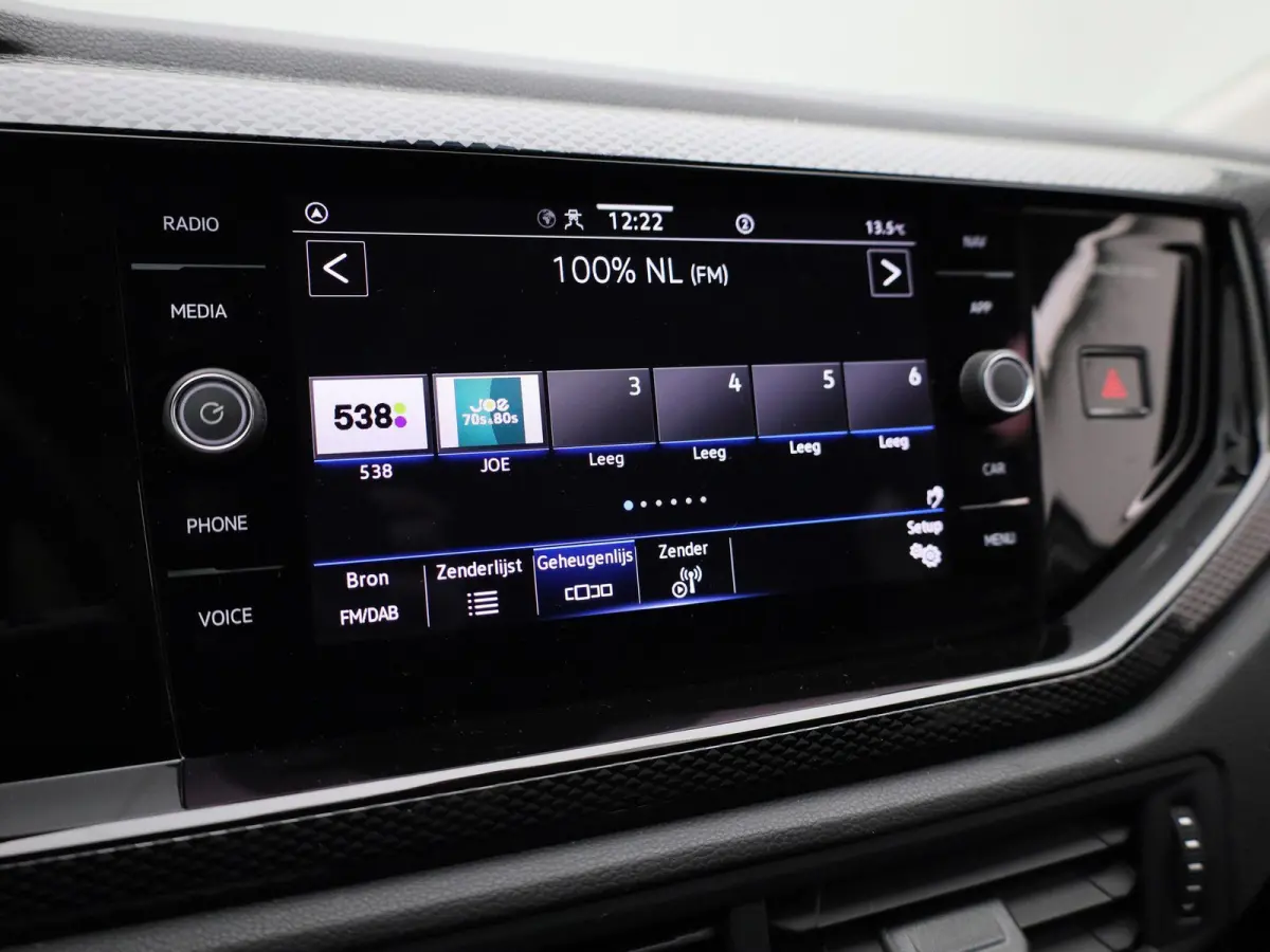 1.0 TSI Life Edition 95 PK | Demo | Parkeersensoren Achter | Achteruirijcamera | Privacy Glas | 15 Inch Velgen | Apple Carplay | Android Auto