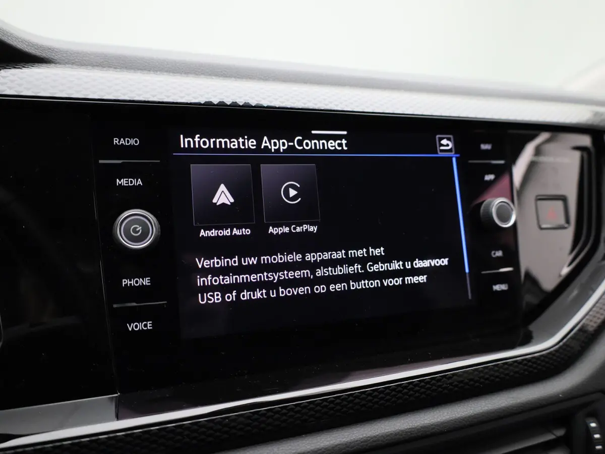 1.0 TSI Life Edition 95 PK | Demo | Parkeersensoren Achter | Achteruirijcamera | Privacy Glas | 15 Inch Velgen | Apple Carplay | Android Auto