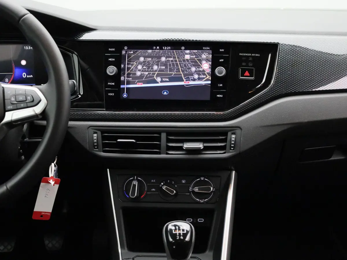 1.0 TSI Life Edition 95 PK | Demo | Parkeersensoren Achter | Achteruirijcamera | Privacy Glas | 15 Inch Velgen | Apple Carplay | Android Auto