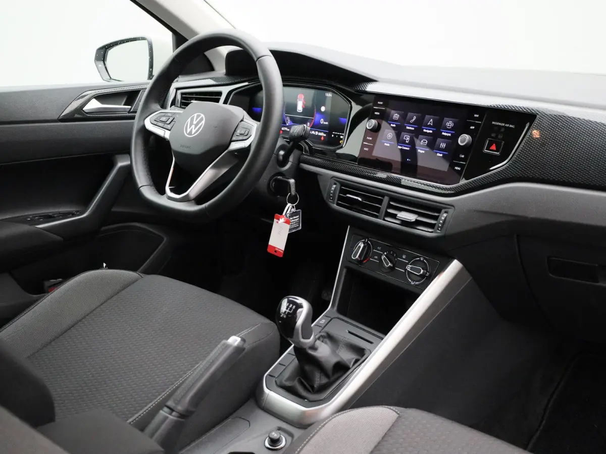 1.0 TSI Life Edition 95 PK | Demo | Parkeersensoren Achter | Achteruirijcamera | Privacy Glas | 15 Inch Velgen | Apple Carplay | Android Auto