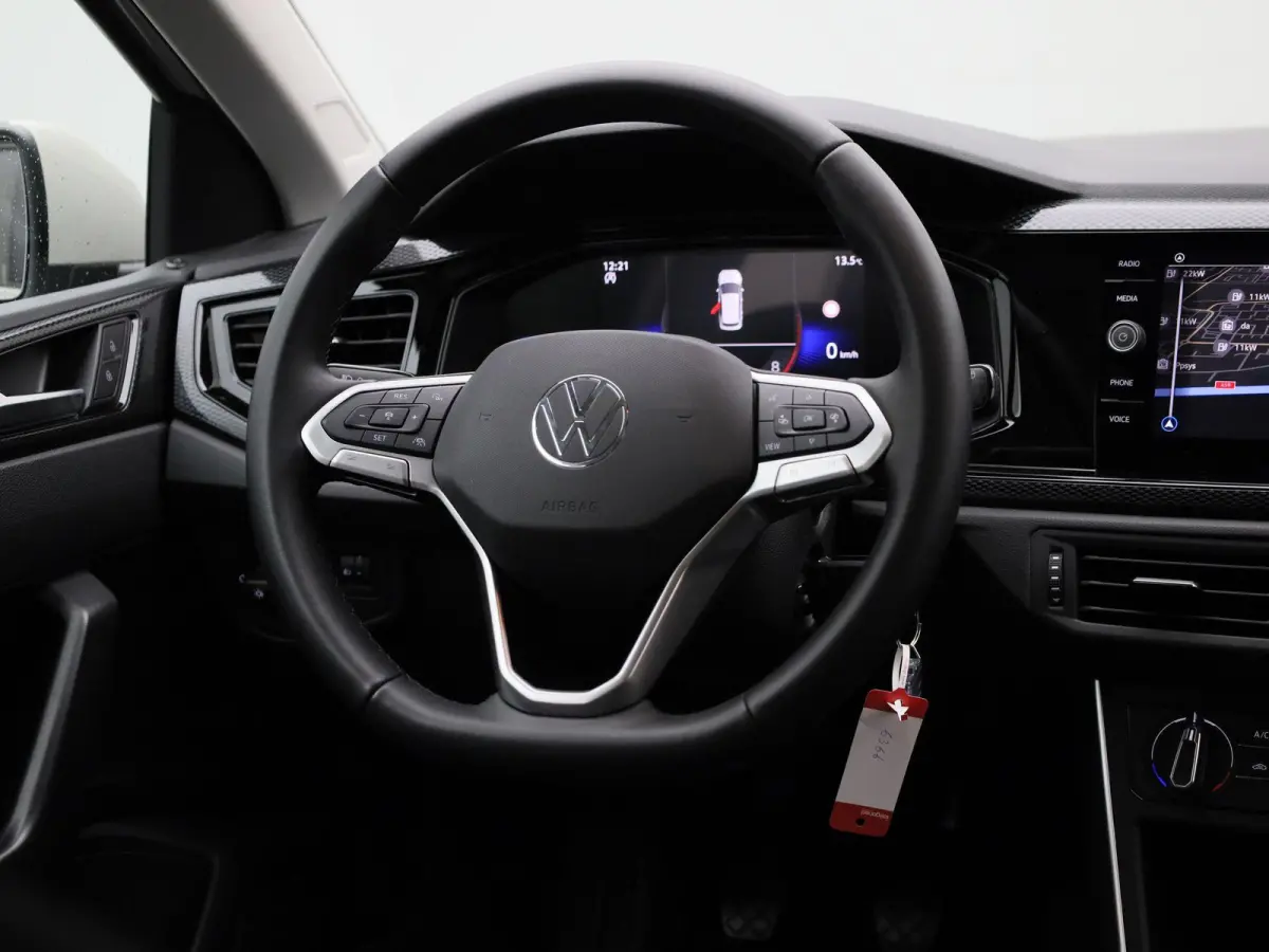 1.0 TSI Life Edition 95 PK | Demo | Parkeersensoren Achter | Achteruirijcamera | Privacy Glas | 15 Inch Velgen | Apple Carplay | Android Auto