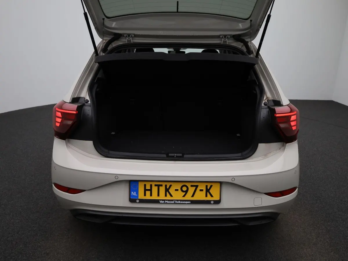 1.0 TSI Life Edition 95 PK | Demo | Parkeersensoren Achter | Achteruirijcamera | Privacy Glas | 15 Inch Velgen | Apple Carplay | Android Auto