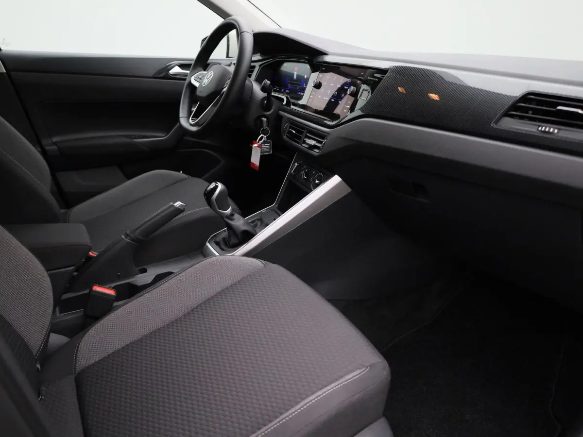 1.0 TSI Life Edition 95 PK | Demo | Parkeersensoren Achter | Achteruirijcamera | Privacy Glas | 15 Inch Velgen | Apple Carplay | Android Auto