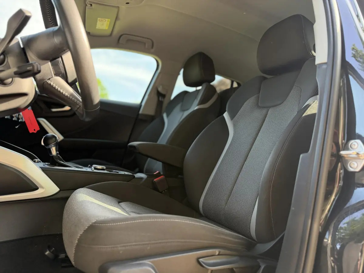 1.4 TFSI CoD pro Line | Cruise | Automaat | Zwart |