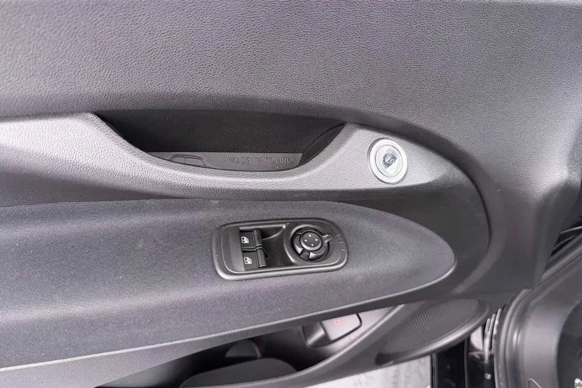 Icon 24 kWh | BTW | Nieuw | CarPlay |