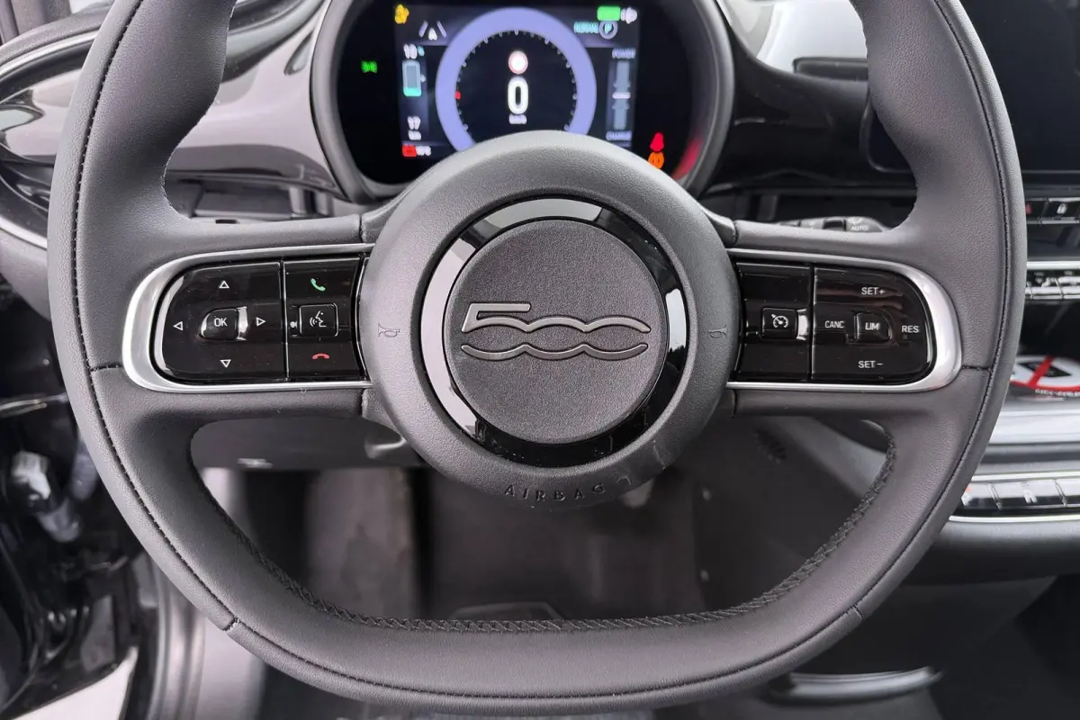 Icon 24 kWh | BTW | Nieuw | CarPlay |