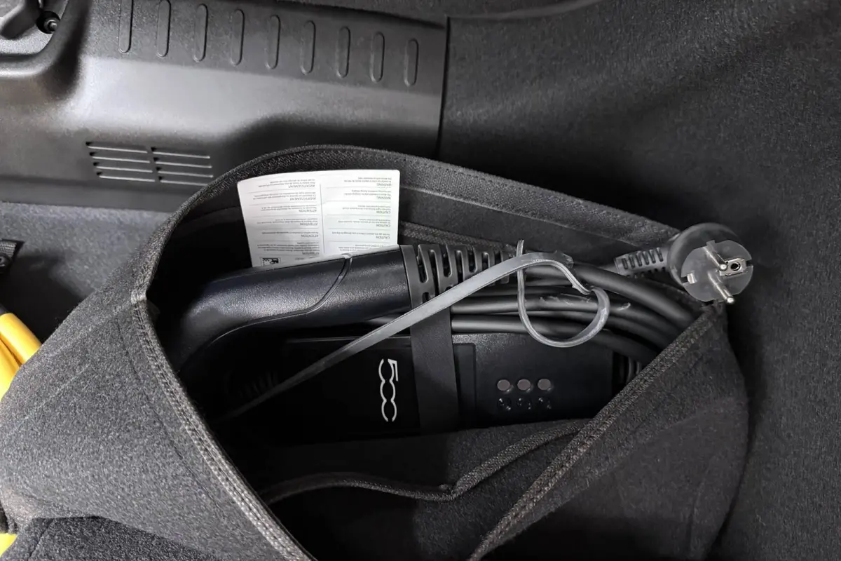 Icon 24 kWh | BTW | Nieuw | CarPlay |