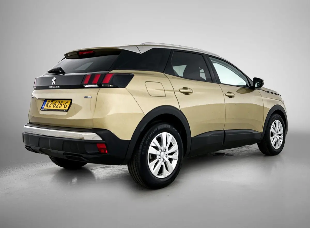 1.2 130pk Active | Navigatie | Climate Control | Cruise Control | Camera | 17"LMV | Apple Carplay/Android Auto |