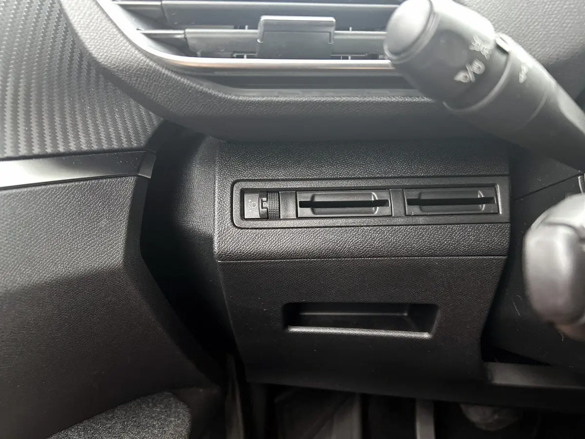 1.2 130pk Active | Navigatie | Climate Control | Cruise Control | Camera | 17"LMV | Apple Carplay/Android Auto |