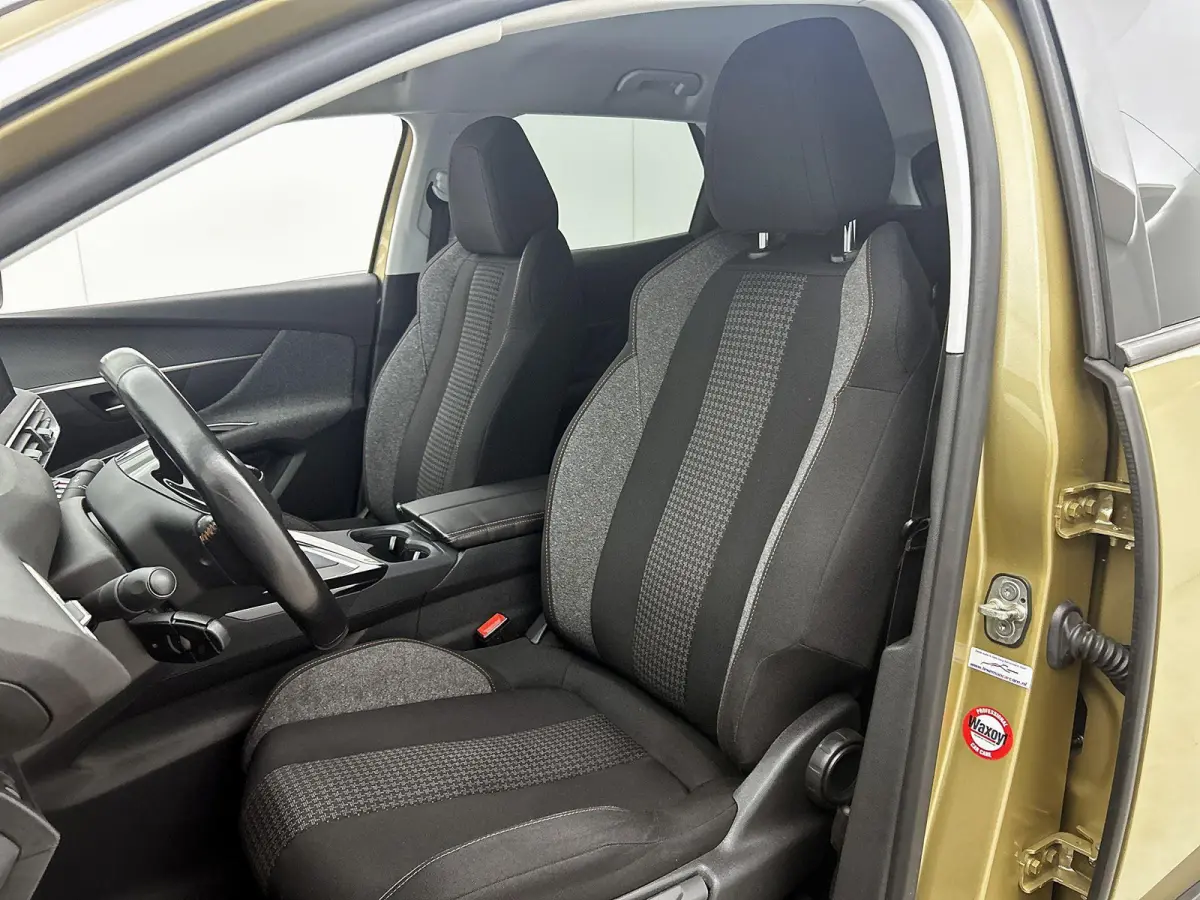 1.2 130pk Active | Navigatie | Climate Control | Cruise Control | Camera | 17"LMV | Apple Carplay/Android Auto |
