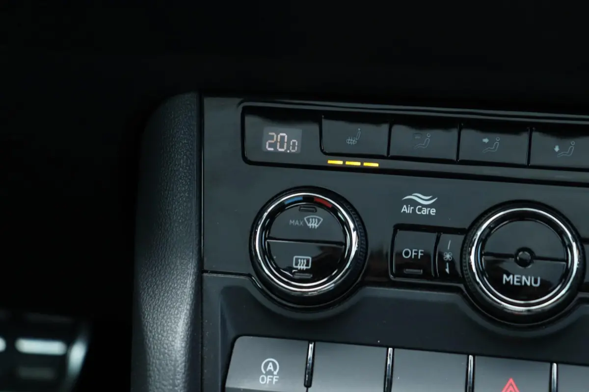 1.5 TSI / 150 PK / DSG / Sportline / Panorama / Trekhaak / Camera / Cruise Control / 19"