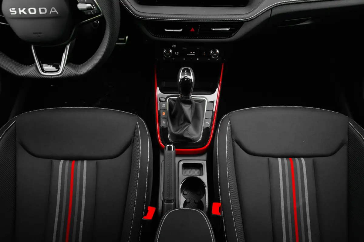 Monte Carlo | Achteruitrijcamera | Cruise control met speedlimiter | Driver Activity Assistant, vermoeidheid waarschuwingssysteem