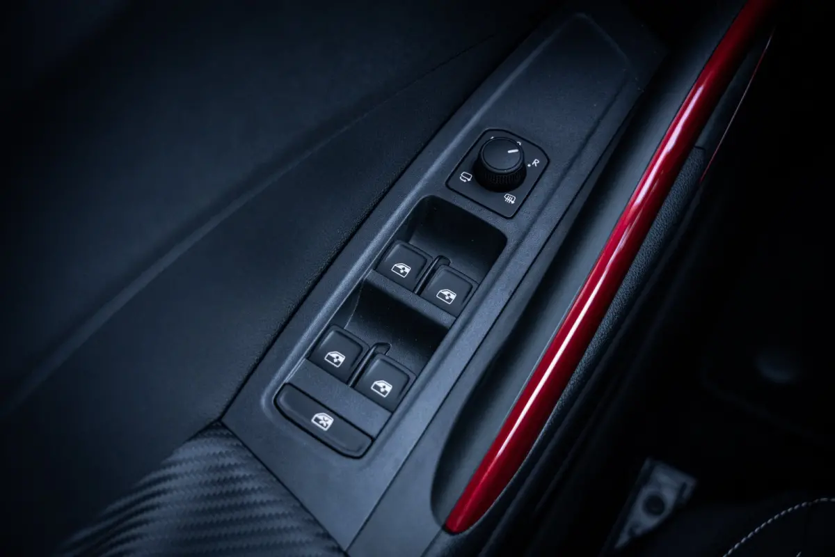 Monte Carlo | Achteruitrijcamera | Cruise control met speedlimiter | Driver Activity Assistant, vermoeidheid waarschuwingssysteem