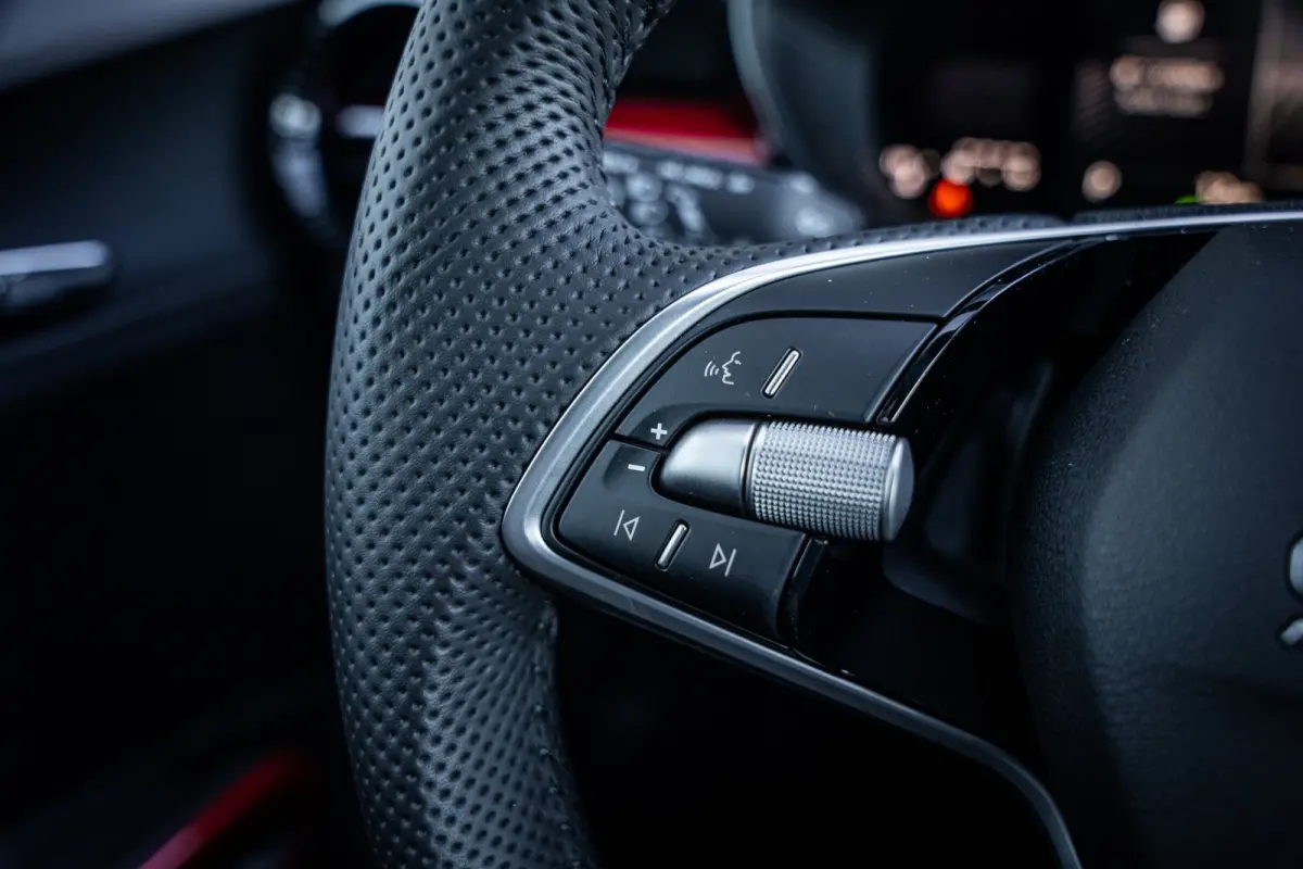 Monte Carlo | Achteruitrijcamera | Cruise control met speedlimiter | Driver Activity Assistant, vermoeidheid waarschuwingssysteem