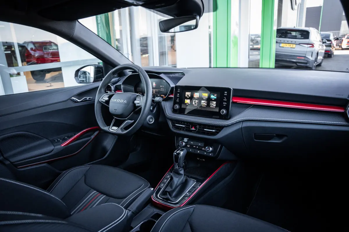 Monte Carlo | Achteruitrijcamera | Cruise control met speedlimiter | Driver Activity Assistant, vermoeidheid waarschuwingssysteem