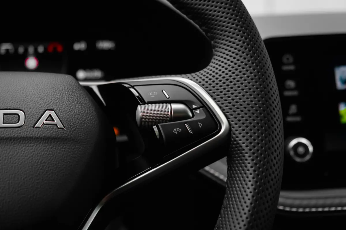 Monte Carlo | Achteruitrijcamera | Cruise control met speedlimiter | Driver Activity Assistant, vermoeidheid waarschuwingssysteem