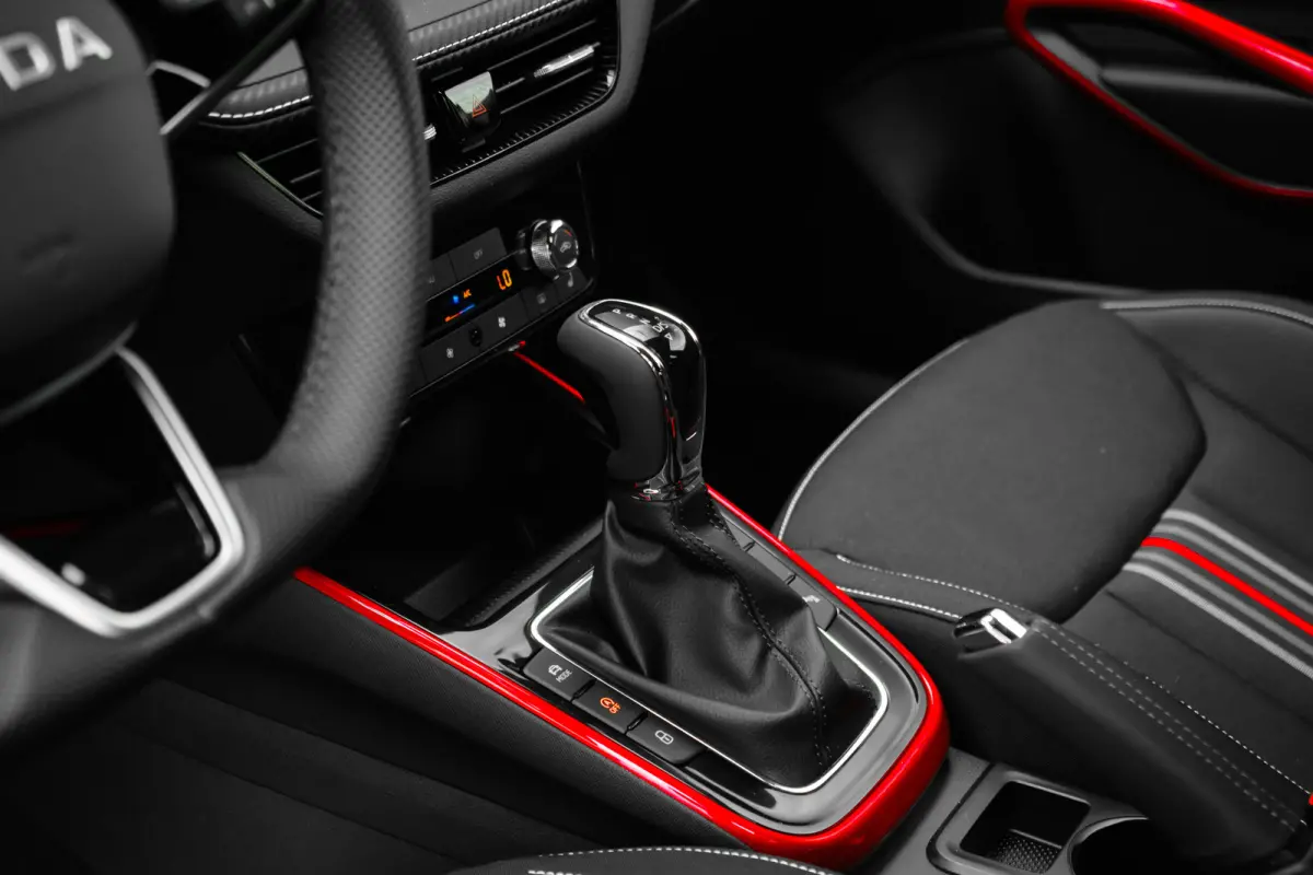 Monte Carlo | Achteruitrijcamera | Cruise control met speedlimiter | Driver Activity Assistant, vermoeidheid waarschuwingssysteem