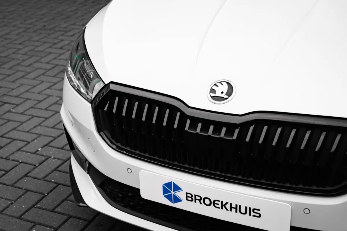 Monte Carlo | Achteruitrijcamera | Cruise control met speedlimiter | Driver Activity Assistant, vermoeidheid waarschuwingssysteem