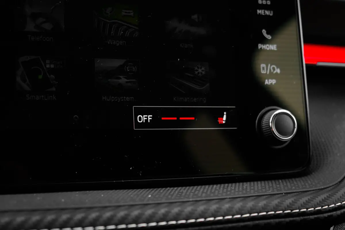 Monte Carlo | Achteruitrijcamera | Cruise control met speedlimiter | Driver Activity Assistant, vermoeidheid waarschuwingssysteem