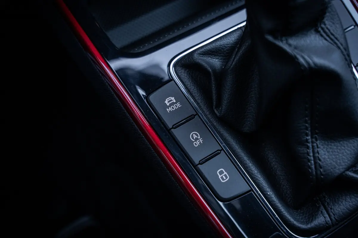 Monte Carlo | Achteruitrijcamera | Cruise control met speedlimiter | Driver Activity Assistant, vermoeidheid waarschuwingssysteem