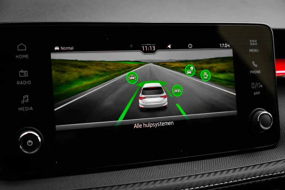 Monte Carlo | Achteruitrijcamera | Cruise control met speedlimiter | Driver Activity Assistant, vermoeidheid waarschuwingssysteem
