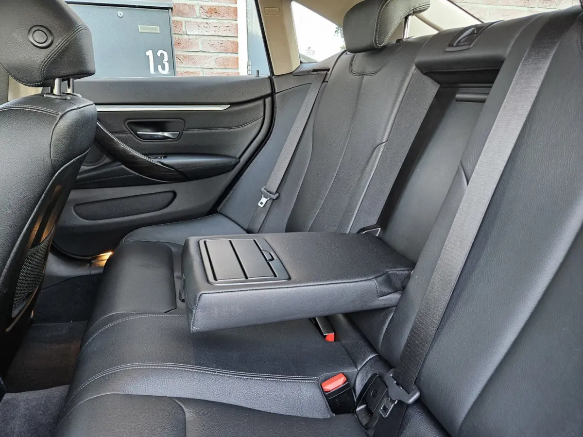 418i High Executive Automaat! Leer! LED! Navigatie! NAP! Mooie/Nette Auto!