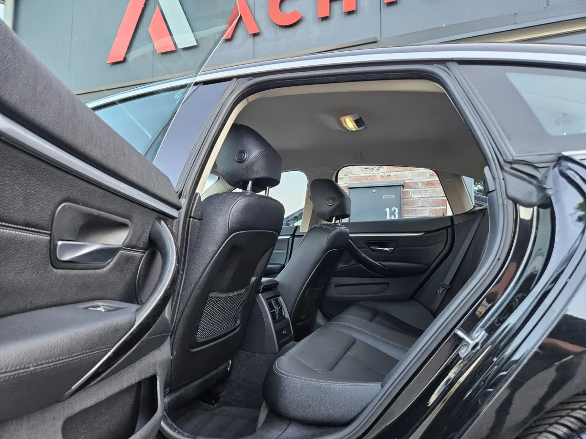 418i High Executive Automaat! Leer! LED! Navigatie! NAP! Mooie/Nette Auto!