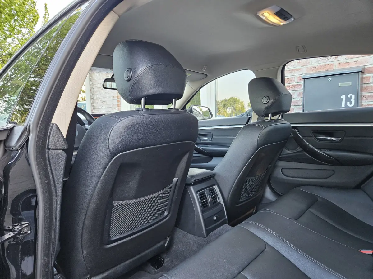 418i High Executive Automaat! Leer! LED! Navigatie! NAP! Mooie/Nette Auto!