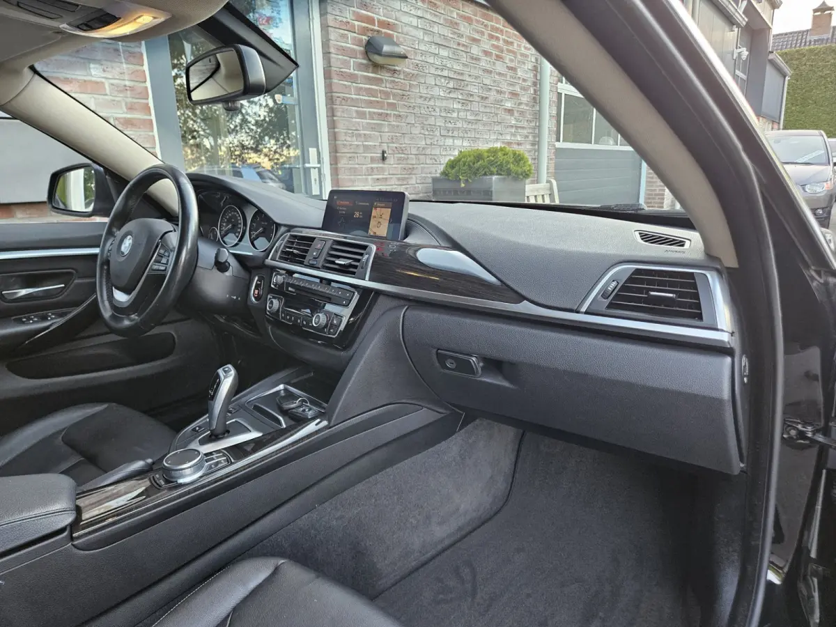 418i High Executive Automaat! Leer! LED! Navigatie! NAP! Mooie/Nette Auto!
