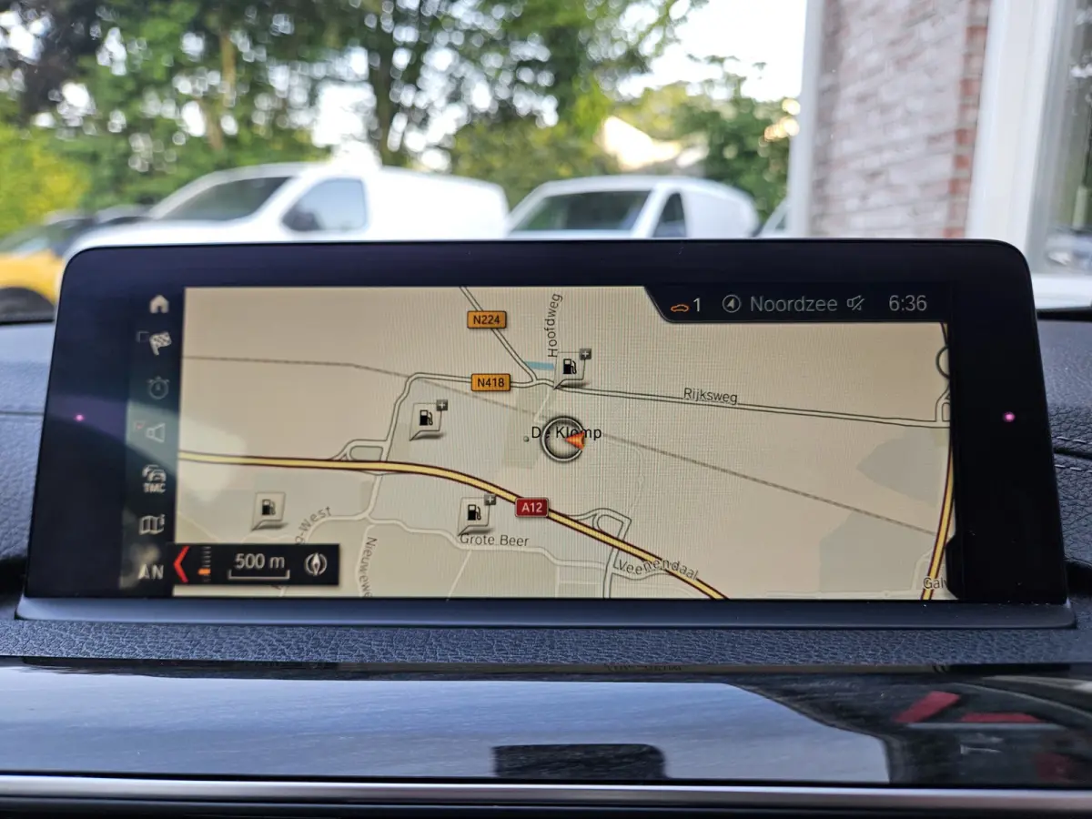 418i High Executive Automaat! Leer! LED! Navigatie! NAP! Mooie/Nette Auto!