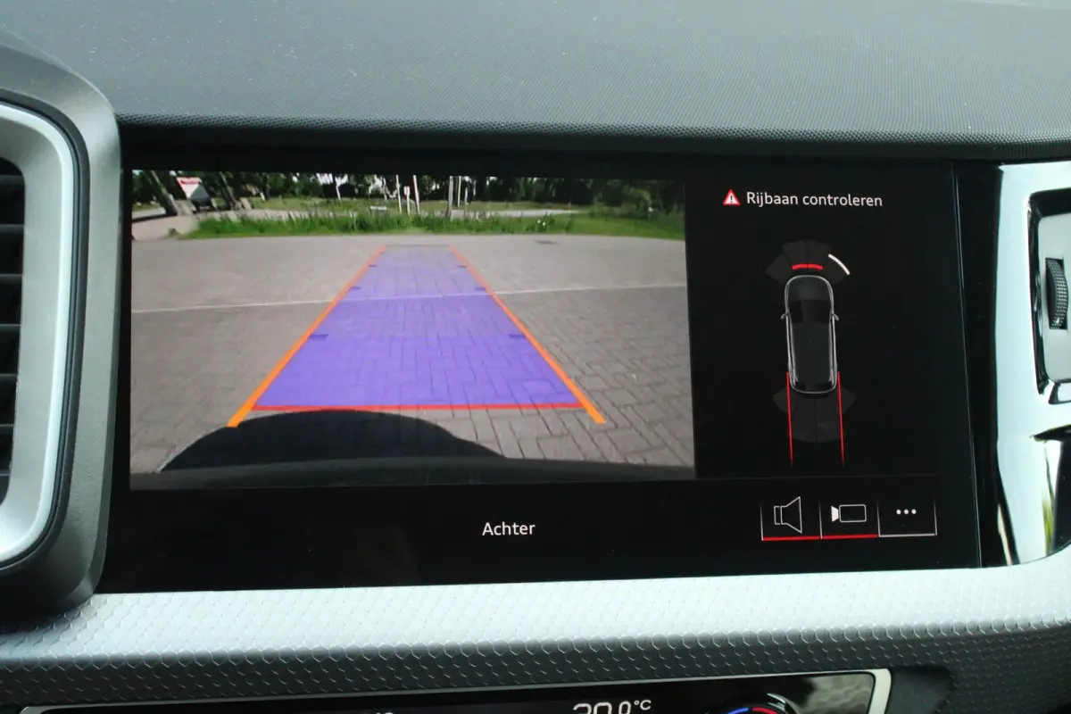 30 TFSI 116pk S-tronic S edition | Achteruitrijcamera | Ambient Verlichting PLUS | Sportstoelen | LED Koplampen | Zwart Optiek Pakket PLUS | Privacy Glas