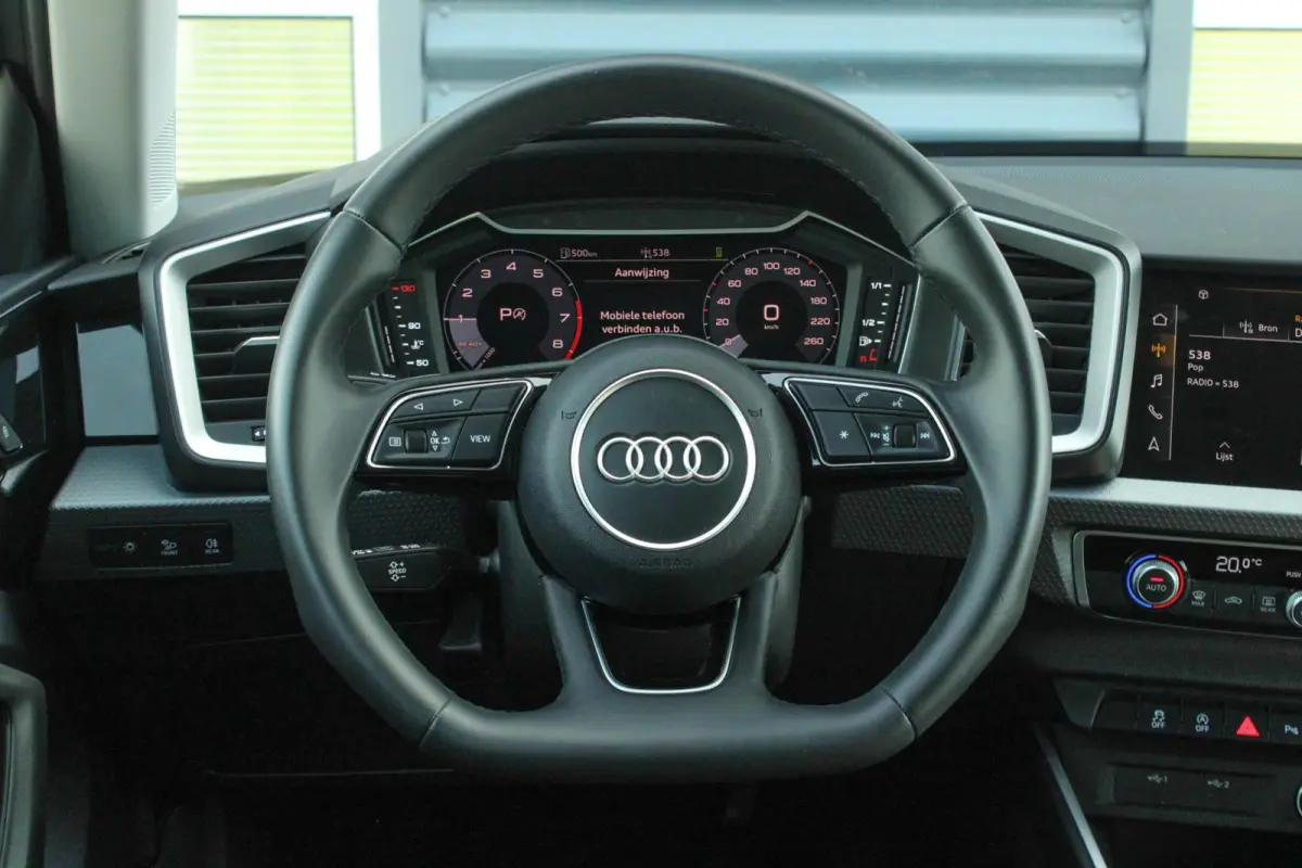 30 TFSI 116pk S-tronic S edition | Achteruitrijcamera | Ambient Verlichting PLUS | Sportstoelen | LED Koplampen | Zwart Optiek Pakket PLUS | Privacy Glas