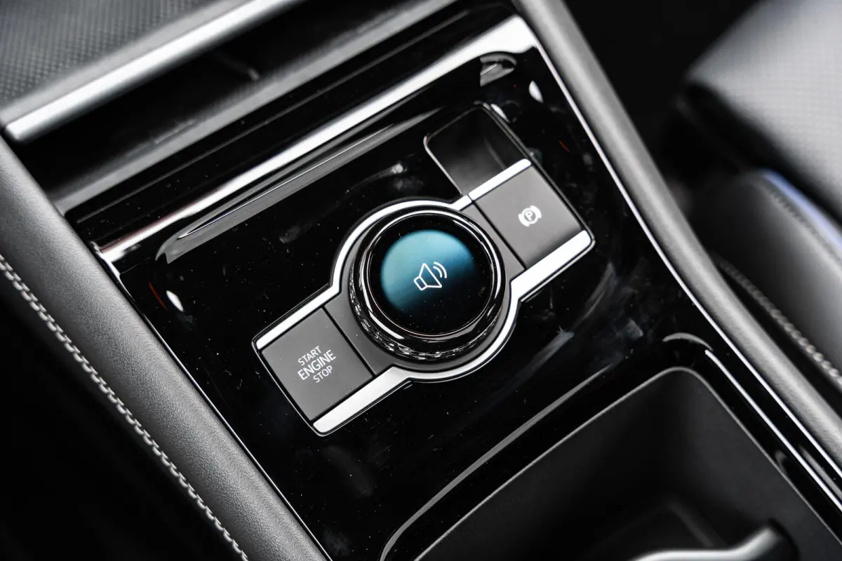 1.5 eHybrid 272pk DSG R-Line Edition | Panoramadak | Trekhaak | Massage | Harman Kardon Audio