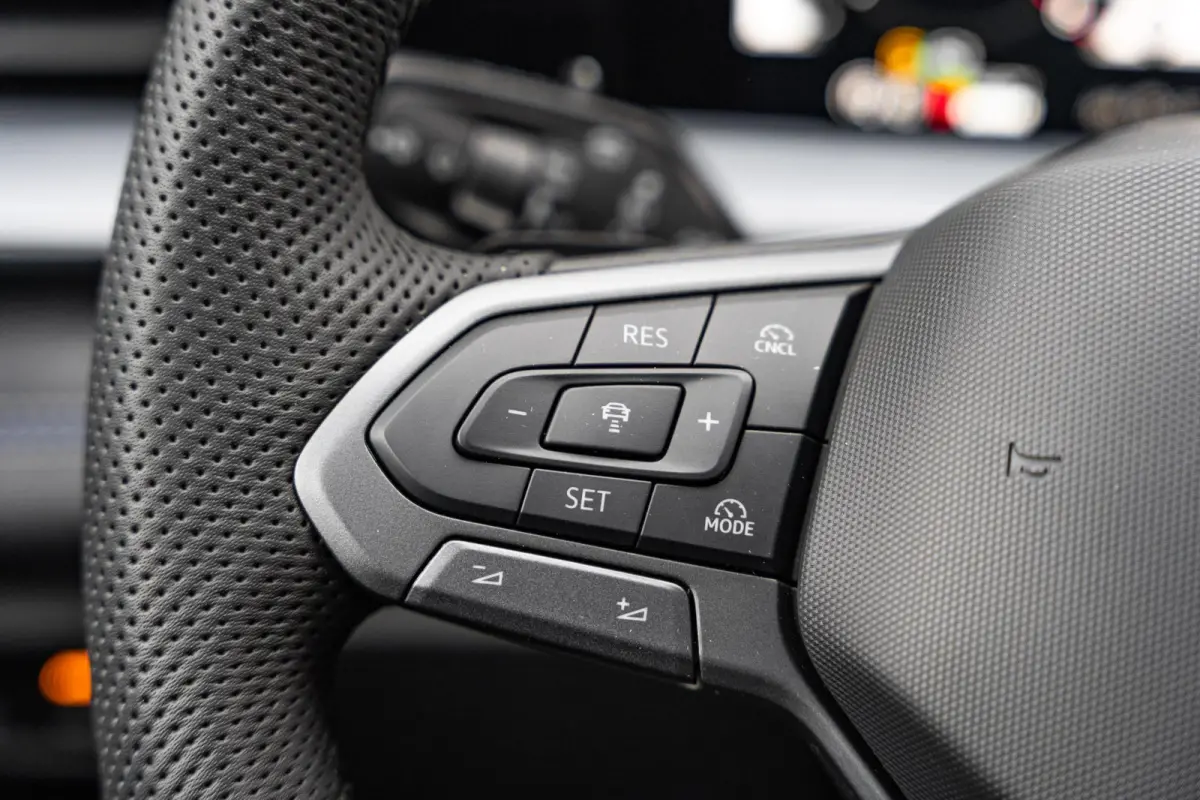 1.5 eHybrid 272pk DSG R-Line Edition | Panoramadak | Trekhaak | Massage | Harman Kardon Audio