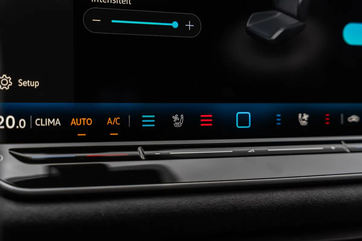 1.5 eHybrid 272pk DSG R-Line Edition | Panoramadak | Trekhaak | Massage | Harman Kardon Audio
