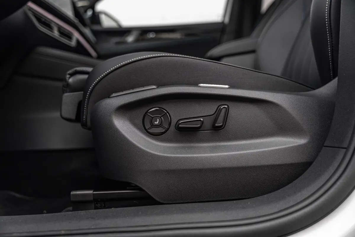 1.5 eHybrid 272pk DSG R-Line Edition | Panoramadak | Trekhaak | Massage | Harman Kardon Audio