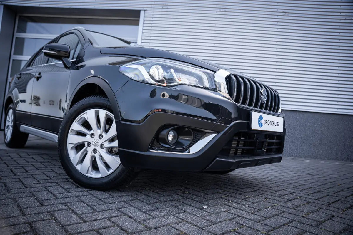 1.4 Boosterjet Select Smart Hybrid | Achteruitrijcamera | Lichtmetalen velgen 17" | Trekhaak afneembaar