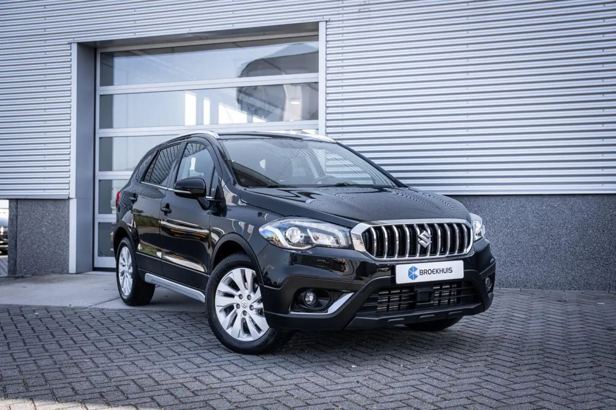 1.4 Boosterjet Select Smart Hybrid | Achteruitrijcamera | Lichtmetalen velgen 17" | Trekhaak afneembaar