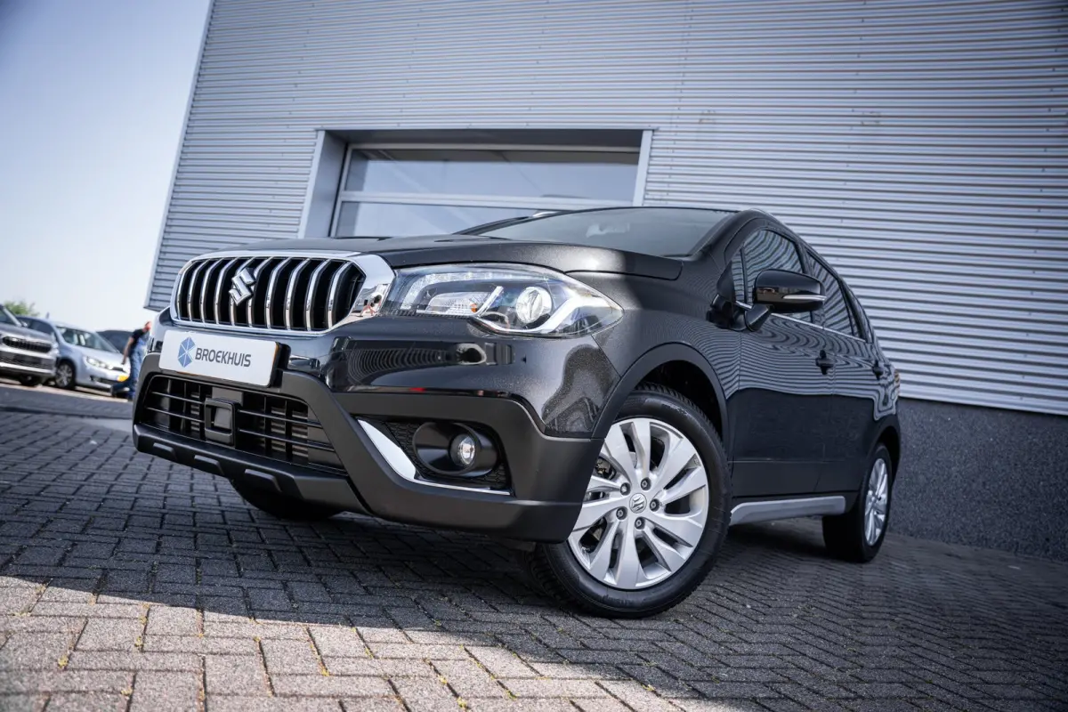 1.4 Boosterjet Select Smart Hybrid | Achteruitrijcamera | Lichtmetalen velgen 17" | Trekhaak afneembaar