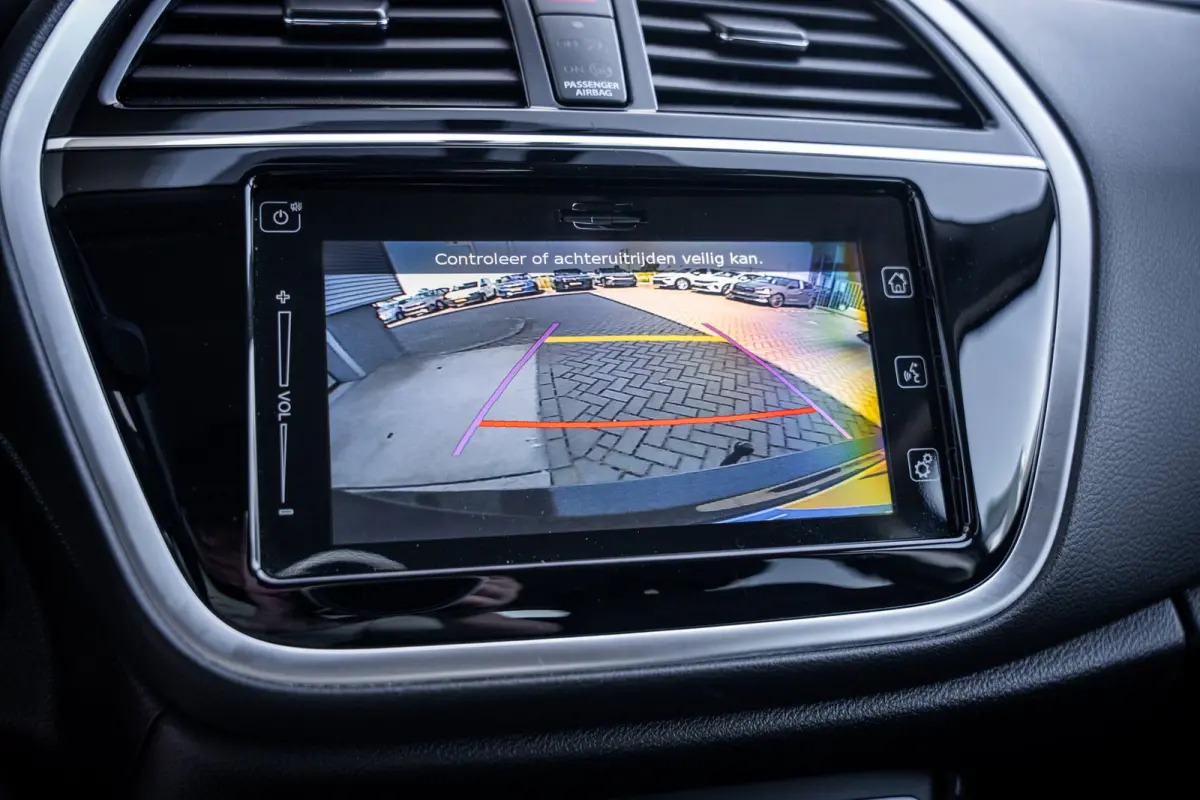 1.4 Boosterjet Select Smart Hybrid | Achteruitrijcamera | Lichtmetalen velgen 17" | Trekhaak afneembaar