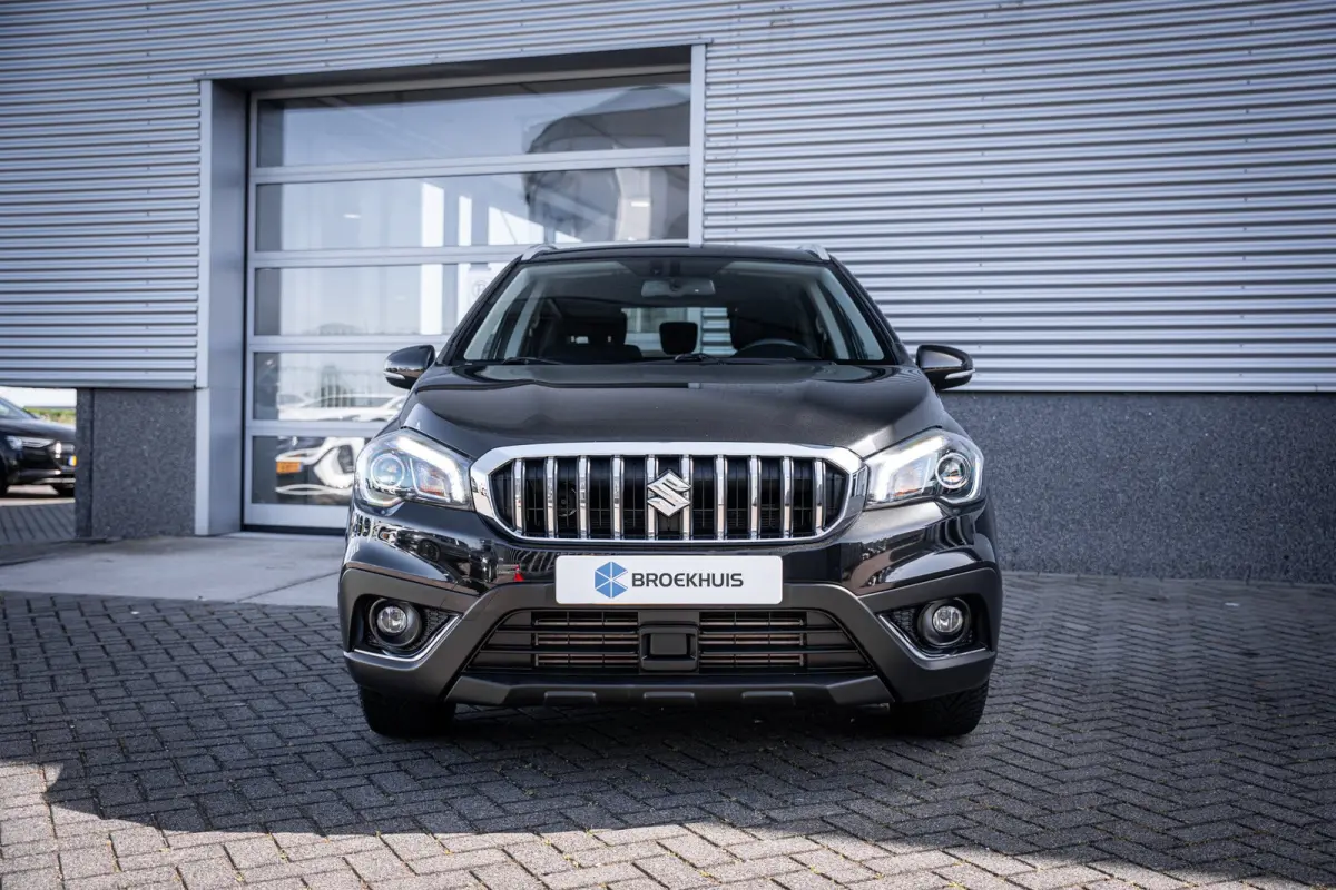 1.4 Boosterjet Select Smart Hybrid | Achteruitrijcamera | Lichtmetalen velgen 17" | Trekhaak afneembaar