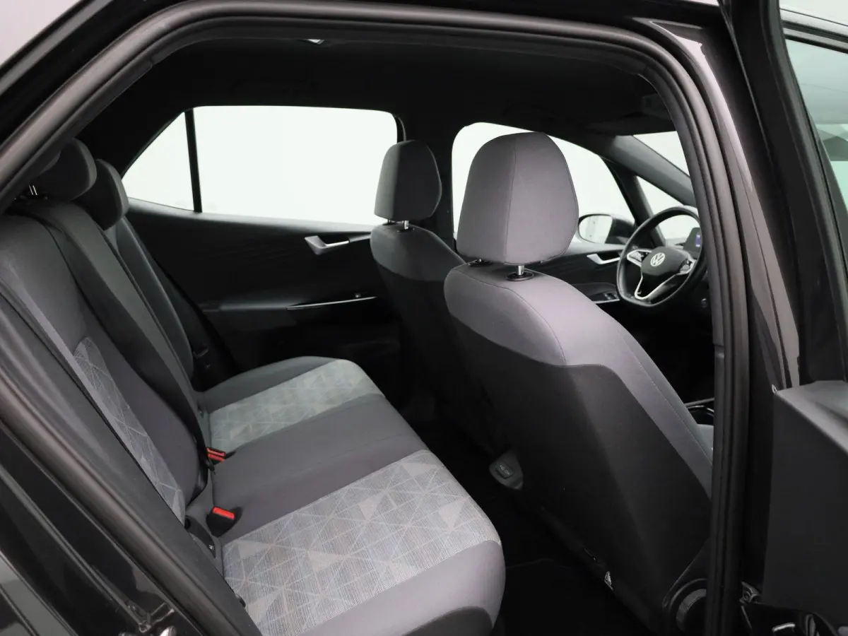Pro 58 kWh 145 PK| Dealeronderhouden | Navigatie | Parkeersensoren | Stoelverwarming | Stuurwielverwarming | 18 Inch Velgen