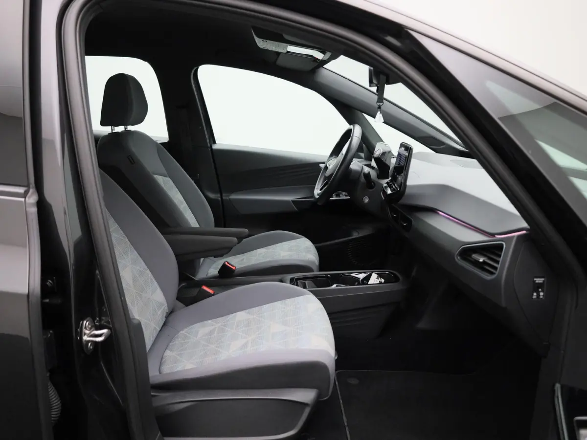 Pro 58 kWh 145 PK| Dealeronderhouden | Navigatie | Parkeersensoren | Stoelverwarming | Stuurwielverwarming | 18 Inch Velgen