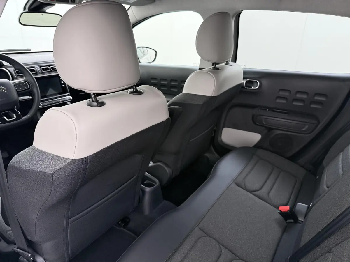 Shine 110pk Automaat | Navigatie | Achteruitrijcamera | Climate Control | Cruise Control | Parkeersensoren | Led koplampen | Comfortstoelen | DAB+ radio | Apple Carplay / Android Auto | Blue