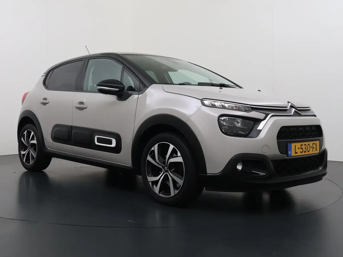 Shine 110pk Automaat | Navigatie | Achteruitrijcamera | Climate Control | Cruise Control | Parkeersensoren | Led koplampen | Comfortstoelen | DAB+ radio | Apple Carplay / Android Auto | Blue
