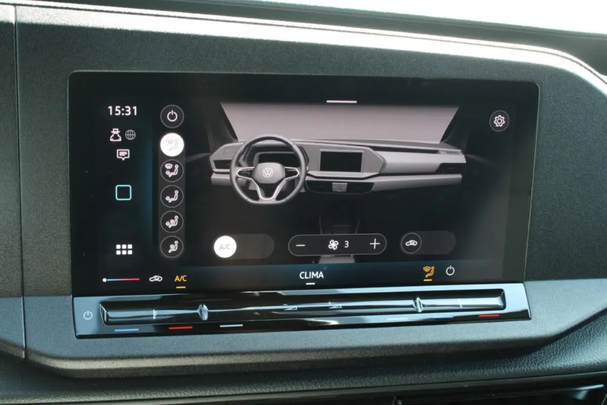 2.0 TDI 102pk Comfort | Cruise Control | Trekhaak | App Connect | LMV 16''