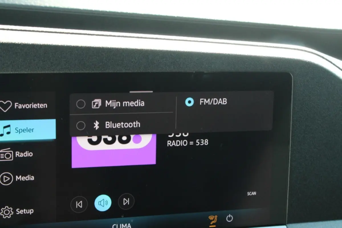 2.0 TDI 102pk Comfort | Cruise Control | Trekhaak | App Connect | LMV 16''