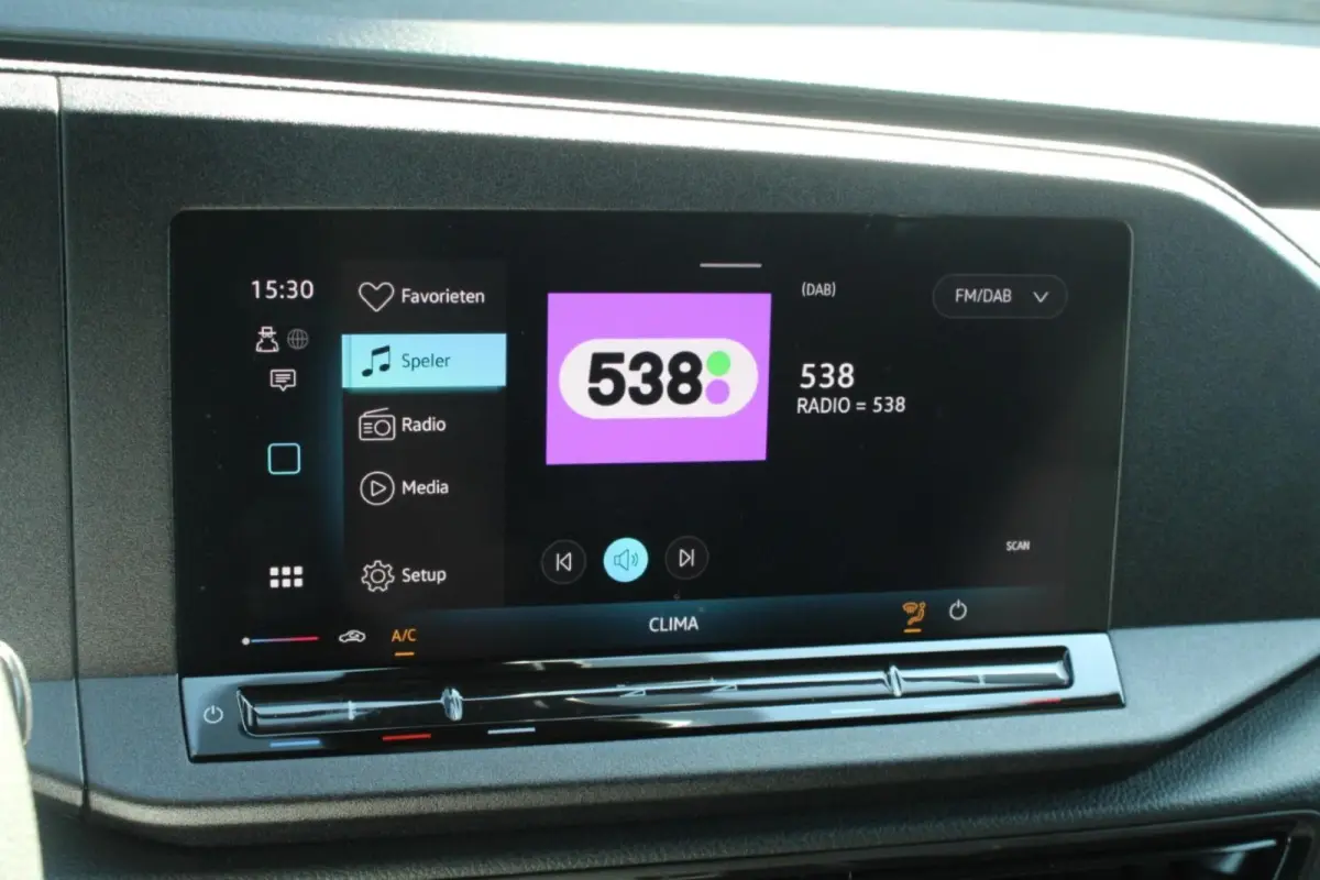 2.0 TDI 102pk Comfort | Cruise Control | Trekhaak | App Connect | LMV 16''